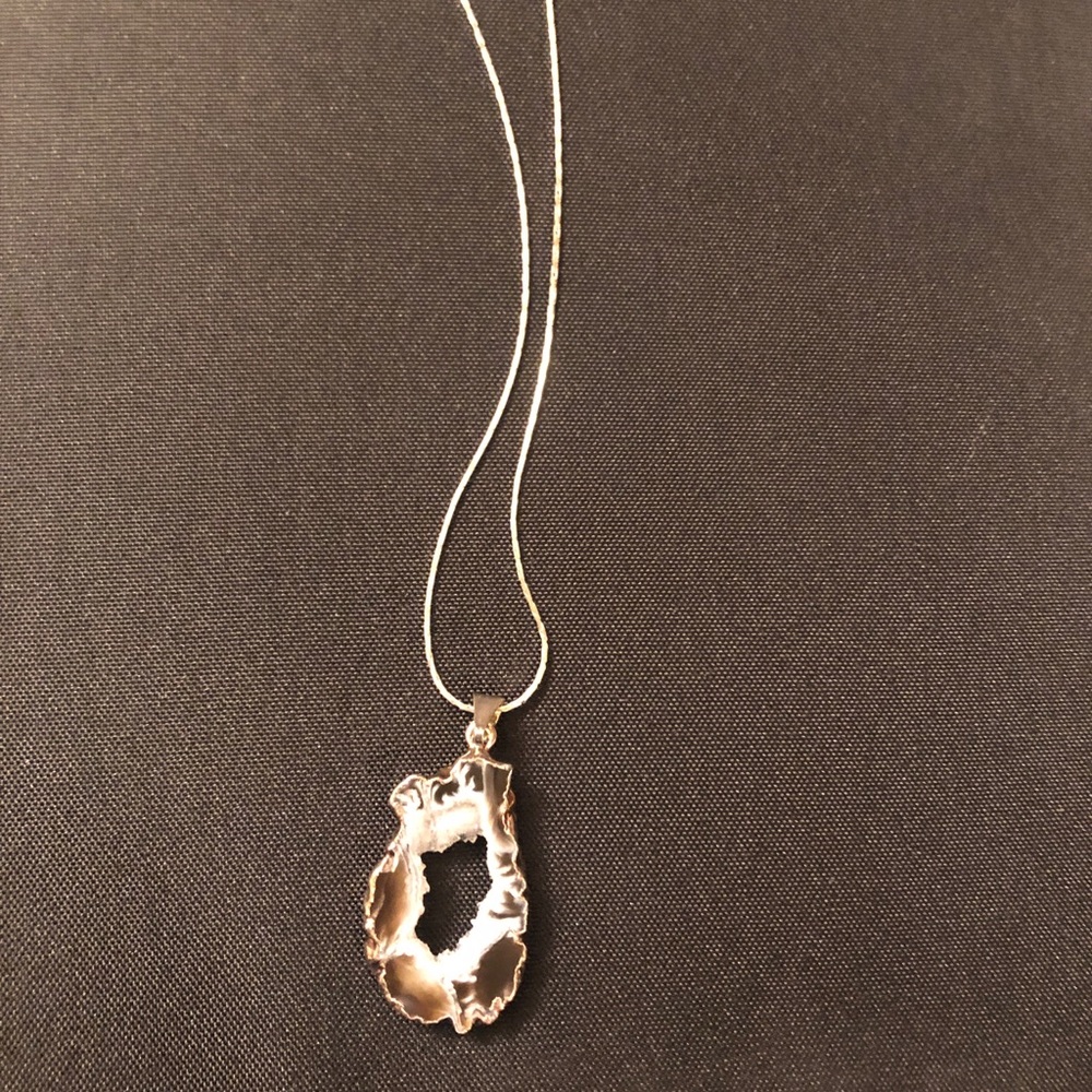 Black and gray geode agate necklace
